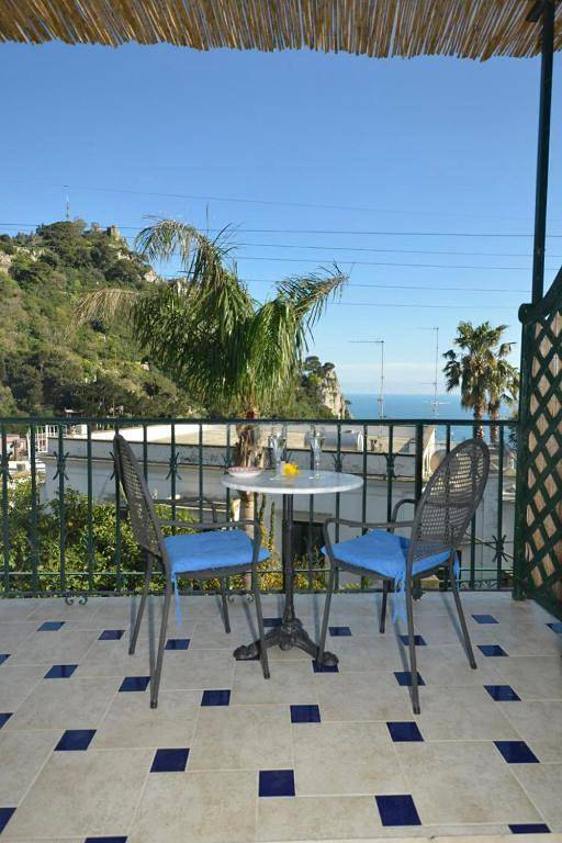 Chambre d’hôte pour 2 personnes, avec terrasse et jardin à Capri - 3
