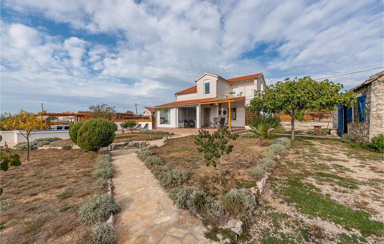 Charmante 2-Zimmer-Wohnung mit Pool und Parkplatz in der Nähe des Flusses Guduča in Skradin, Šibenik-Knin