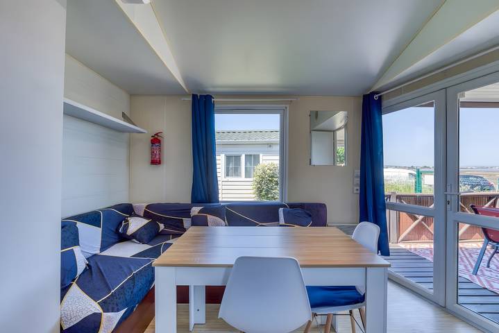 Mobil home pour 4 personnes, avec vue sur le lac, adapté aux familles dans l' Hérault - 3