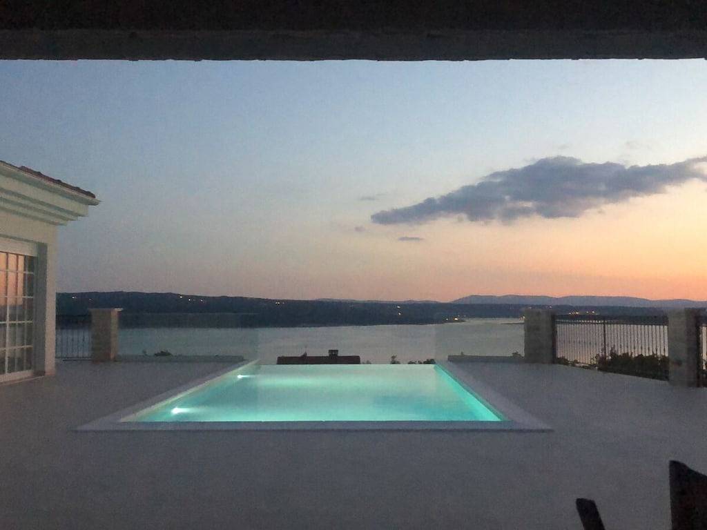 Villa in Crikvenica mit Schwimmbecken in Crikvenica, Primorje-Gorski Kotar