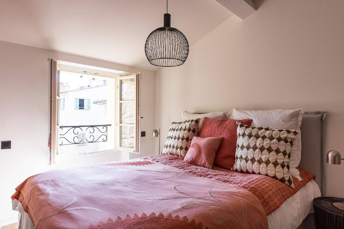 Ganze Ferienwohnung, Superb 3 Bedroom Apartment on the Port in Saint-Tropez, Draguignan Region