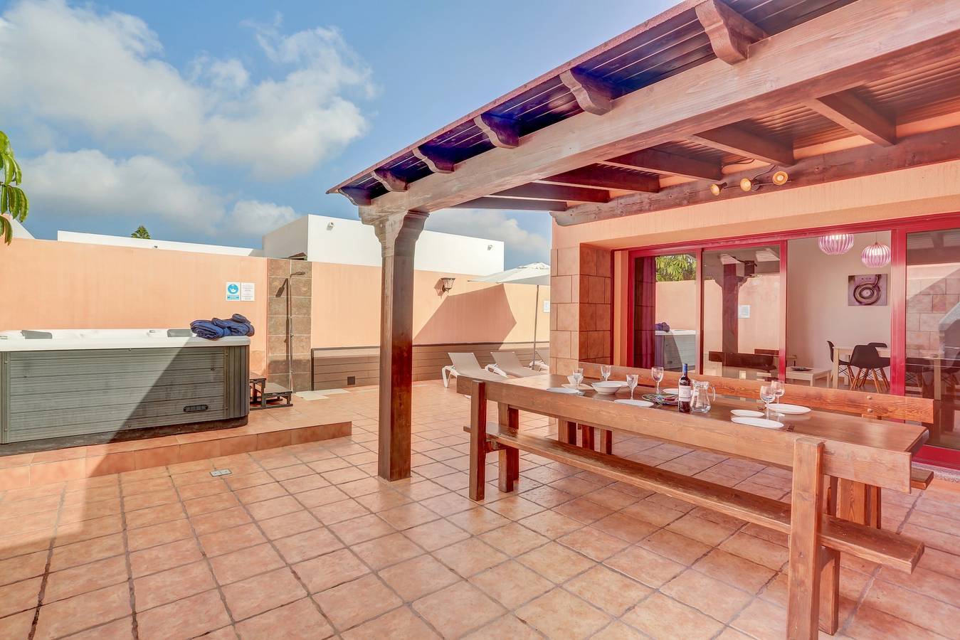 Villa Malva: Private Jacuzzi, Ping Pong & Relaxation in Corralejo in Tamaragua, La Oliva