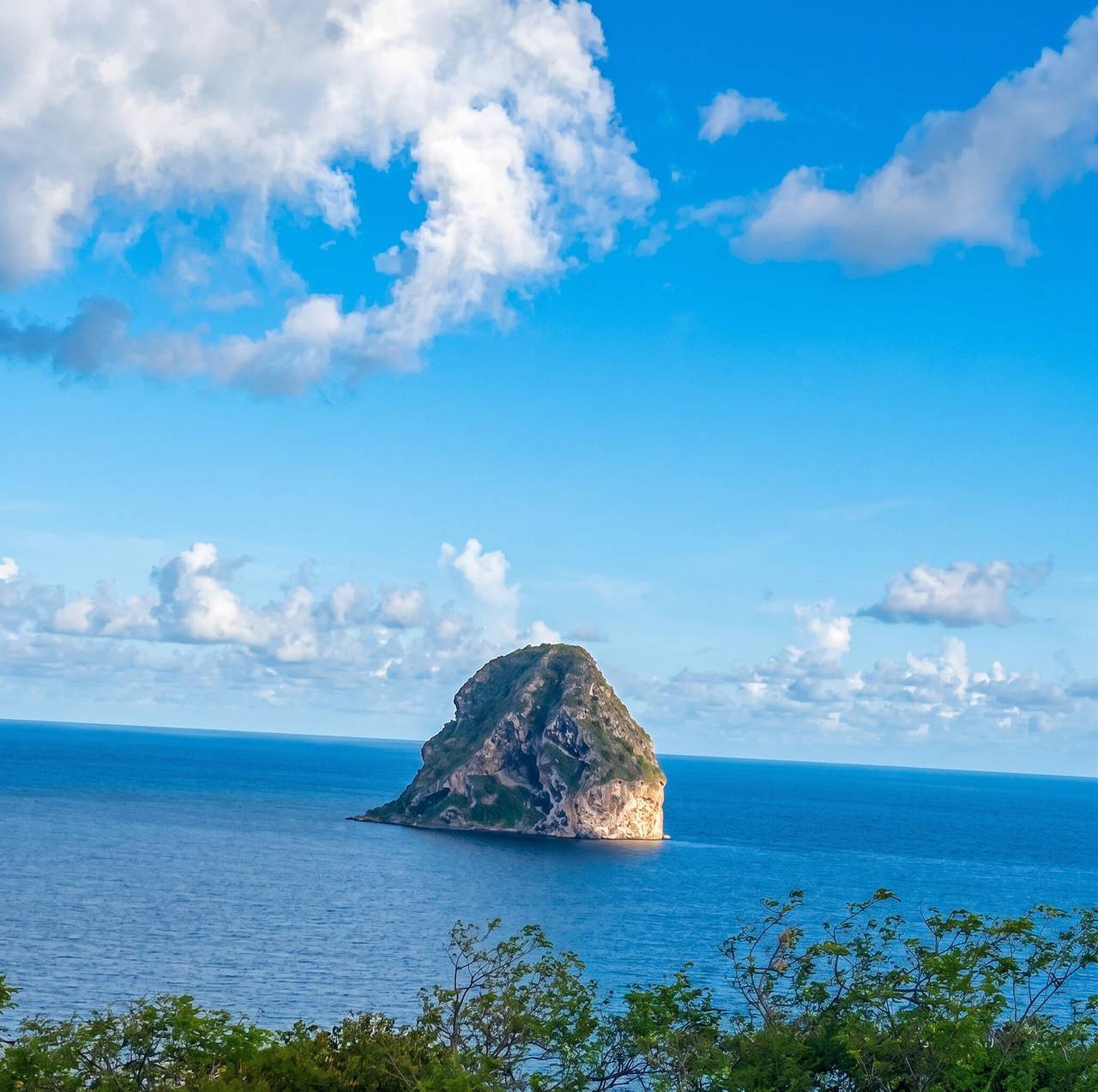 Entire studio, Cozy Studio in Diamant 26 m² with Balcony in Le Diamant, Martinique