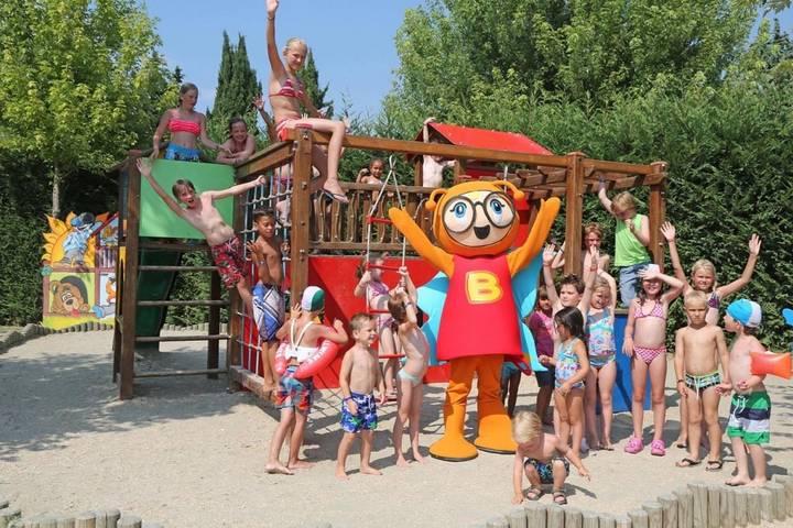 Ferienpark für 6 Personen, mit Garten und Pool, kinderfreundlich am Gardasee - 2