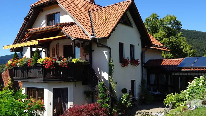 Ferienwohnung für 4 Personen, mit Garten und Terrasse in Frankenblick