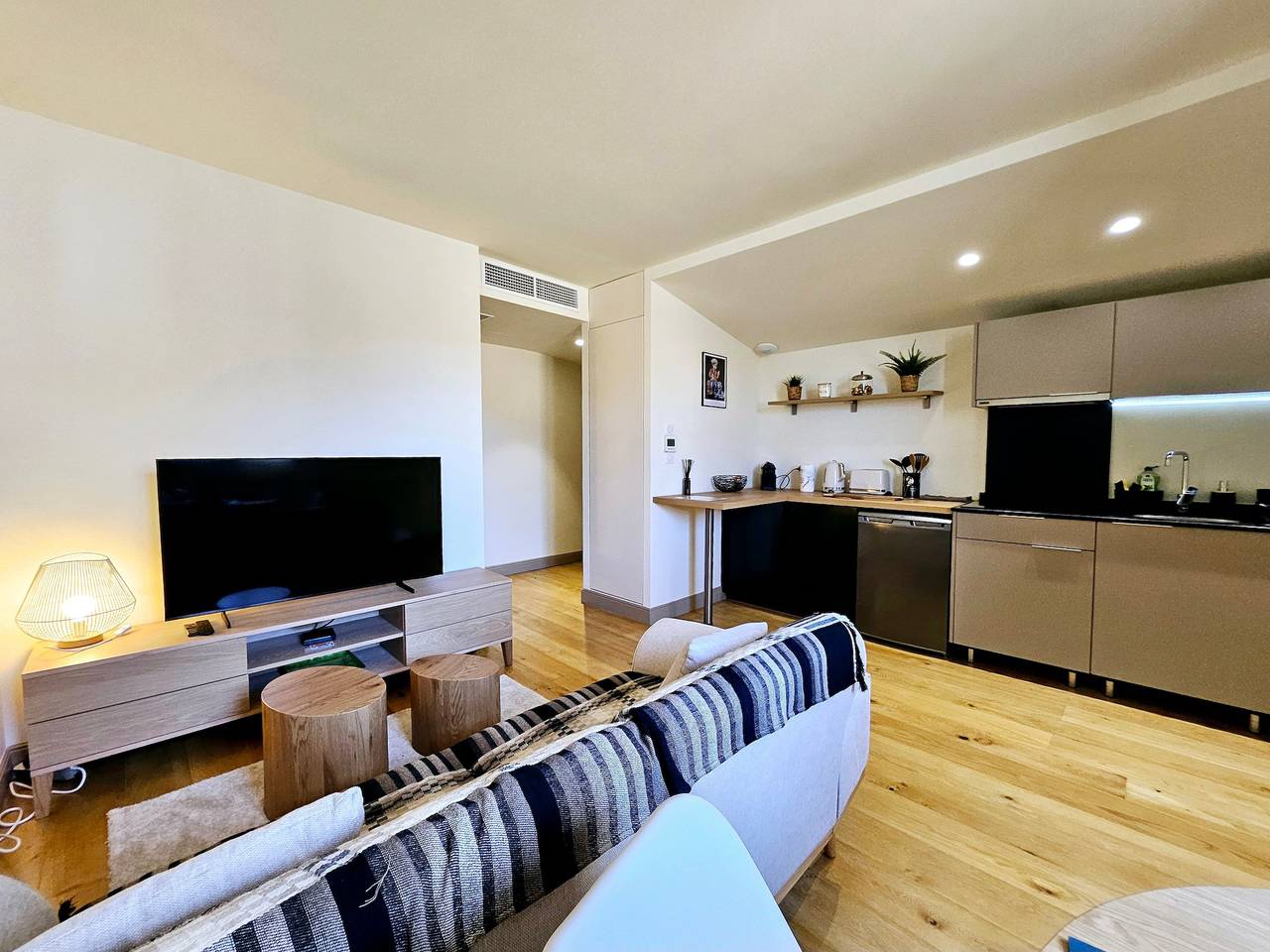 Geheel appartement, L'Aubernon Authentique  - Deux pas de la Plage in Antibes, Cannes regio