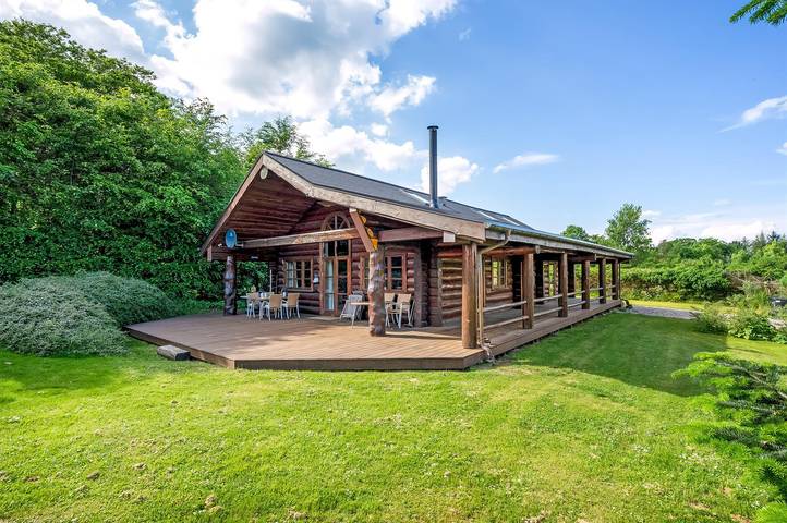 Ferienhaus für 8 Personen, mit Whirlpool und Terrasse sowie Sauna am Mariagerfjord