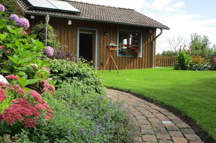 Ferienhaus für 2 Personen, mit Terrasse und Garten in Celle