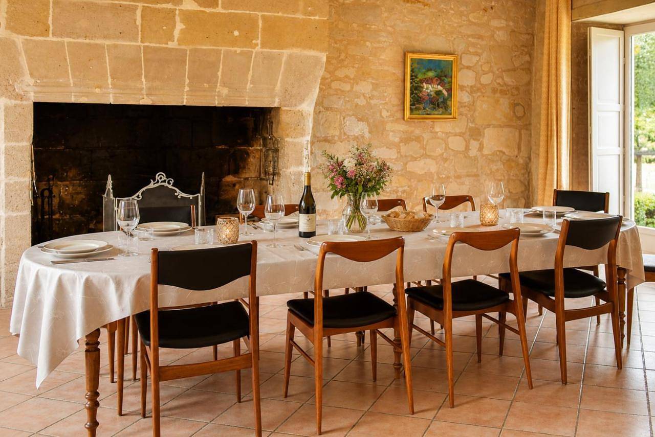 Manoir de Rousse 320 m2 en campagne Piscine Wifi Jardins in Dénezé-sous-Doué, Vallée de la Loire