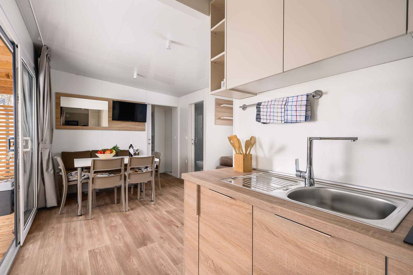 Ferienhaus mit Terrasse und Klimaanlage in Lovrecica, Umag und Umgebung