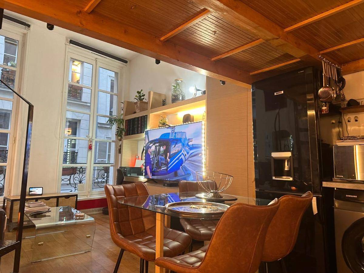 Appartement entier, Magnifique studio au coeur du Marais in Paris 4e Arrondissement, Paris
