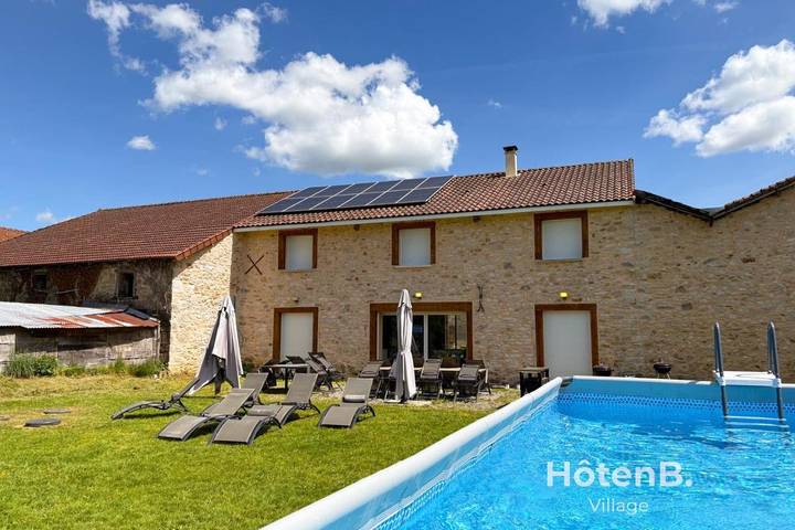 Villa pour 14 personnes, avec Jacuzzi ainsi que Terrasse et Jardin