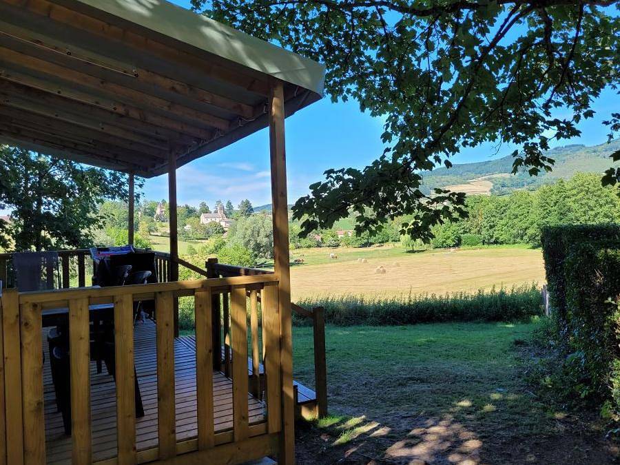 Camping Lac de Saint-Point Lamartine - Mobilheim 6 personen - Mobilheim Premium 35m² - 3 Schlafzimmer - Schlossblick - überdachte Terrasse - Klimaanlage in Mouthe-Lac et Mont d’Or, Doubs