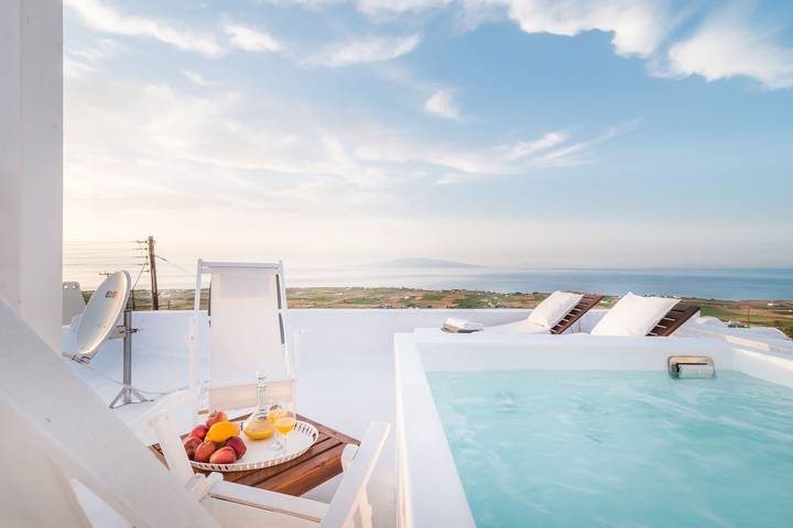 Location de vacances pour 8 personnes, avec jardin et vue sur l’océan à Santorin - 4