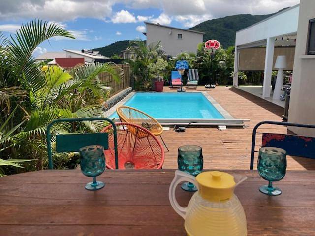 Villa pour 5 personnes, avec piscine ainsi que vue et terrasse