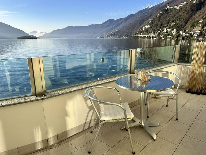 Ferienwohnung für 4 Personen, mit Balkon und Terrasse sowie Seeblick in der Schweiz