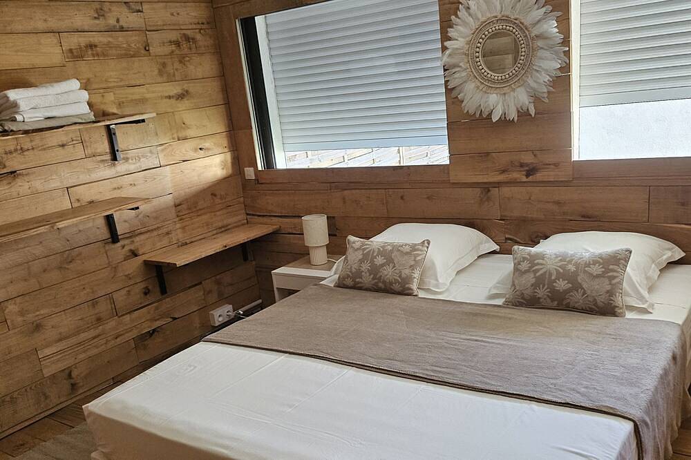 Appartement entier, Maison Lido de la Marana les pieds dans l'eau in Borgo, Région de Bastia
