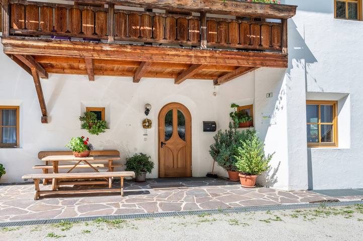 Entire apartment, Holiday Apartment "Lindenhof 9" with Shared Garden & Wi-Fi in Dörfl, Vintl
