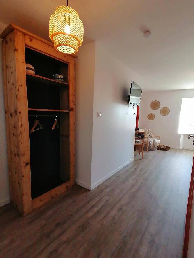 Location de vacances pour 3 personnes, avec vue ainsi que terrasse et jardin à Saint-Jacques-d'Ambur - 3