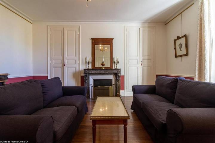 Location de vacances pour 8 personnes, avec piscine et jardin à Marcenay - 4