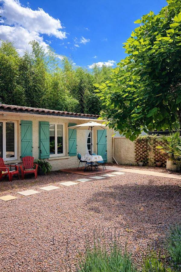 Location de vacances pour 4 personnes, avec vue ainsi que piscine et jardin à Bellerive-sur-Allier - 4
