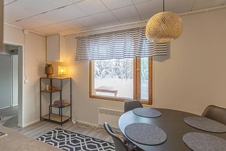 Gîte pour 6 personnes, avec vue et terrasse ainsi que jardin et sauna à Ivalo - 2