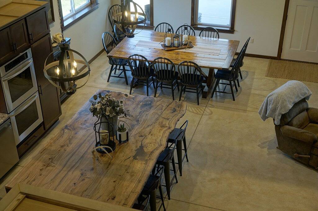 Lodge for 8 Guests in Kansas, USA