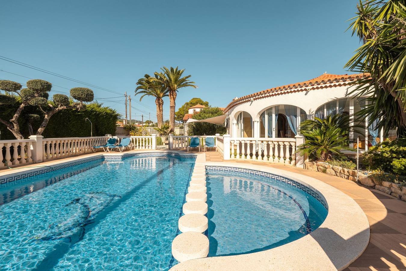 Holiday Home 'Paraiso Para 4' with Shared Pool, Wi-Fi and Air Conditioning in Mont-roig del Camp, Costa Dorada