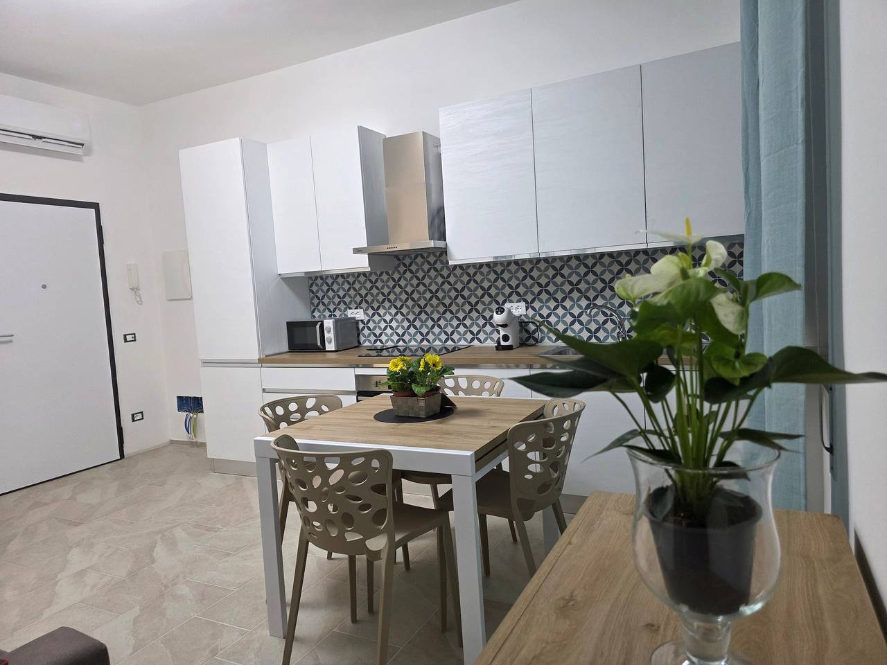 Entire apartment, Apartment 'Casa La Viola - Follonica' with Wi-Fi and Air Conditioning in Follonica, Etruscan Coast