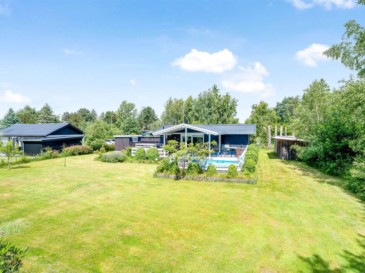 "Asmine" - 670m from the sea in Hummingen, Dannemare