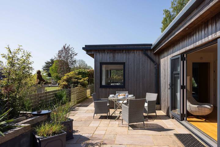 Holiday rental for 4 people, with garden, child-friendly in West Wittering