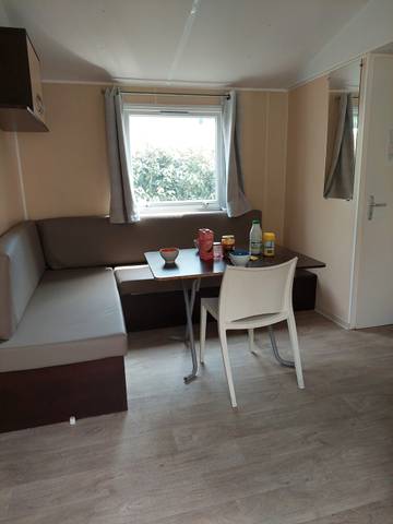 Camping pour 6 Personnes dans La Roque-d'Anthéron, Région d'Aix-en-Provence, Photo 1