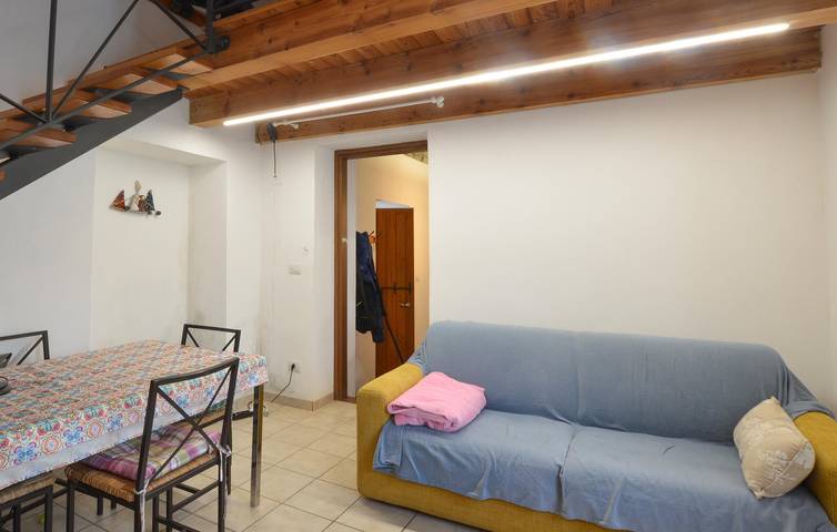 Appartamento di charme con piscina, terrazza e internet, Varese Ligure in Varese Ligure, Provincia di La Spezia