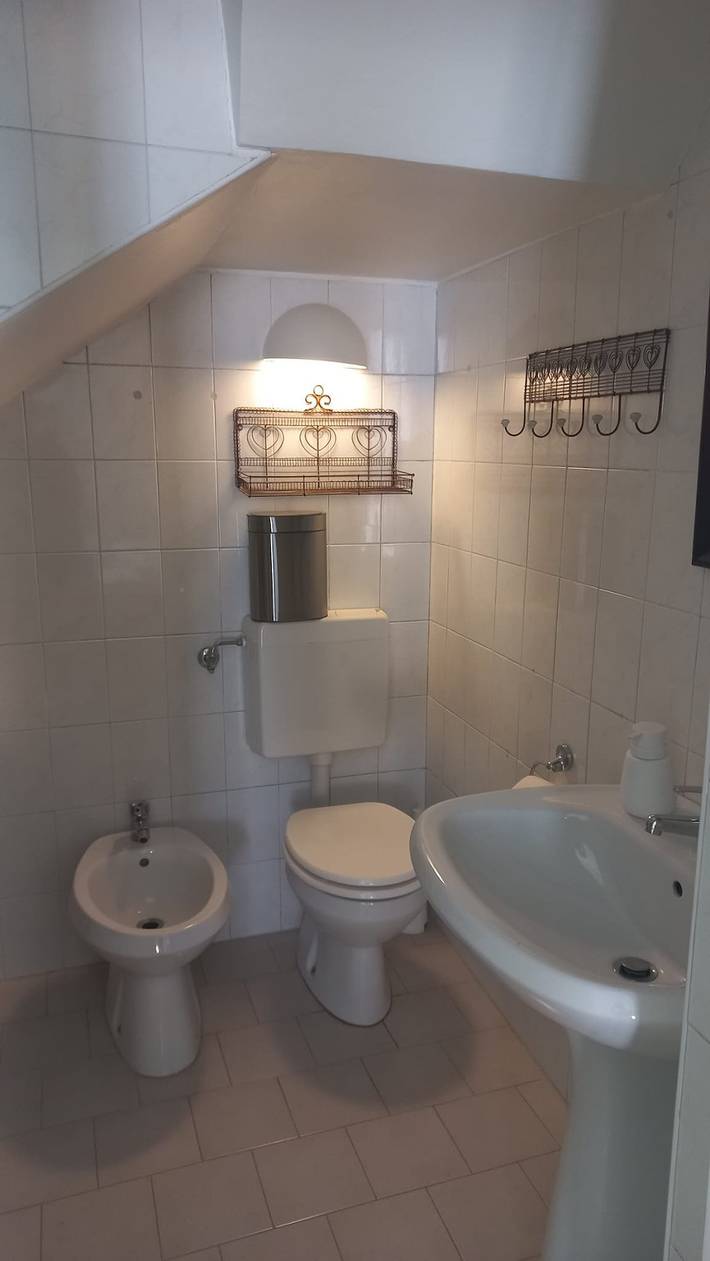 Appartamento intero, Casa vacanze centro storico di Lesa Lago Maggiore in Lesa, Lago Maggiore (Piemonte)