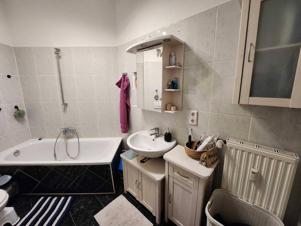 Ganze Ferienwohnung, One Private room available in a two room apartment in Tegel, Berlin in Tegel Berlin, Berlin