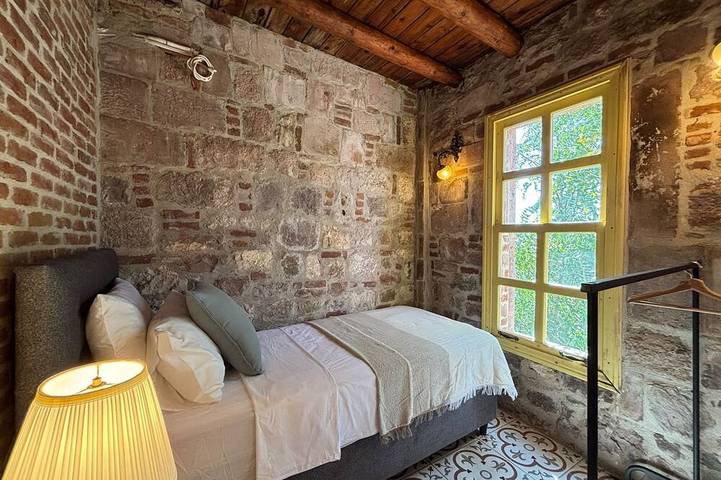 Award-Winning Art House | Historic Charm in Ayvalık, Türkische Ägäis