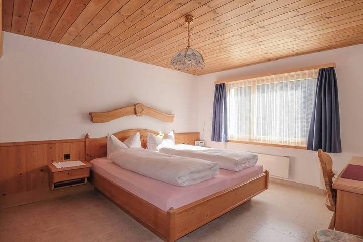 Ganze Wohnung, Chasa Plajet 8B, (Ramosch) in Ramosch, Valsot