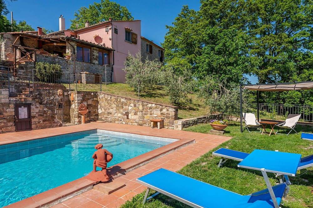 Wonderful  villa for 11 guests with private pool, Wifi, Tv and terrace in Massa Marittima, Grosseto Province