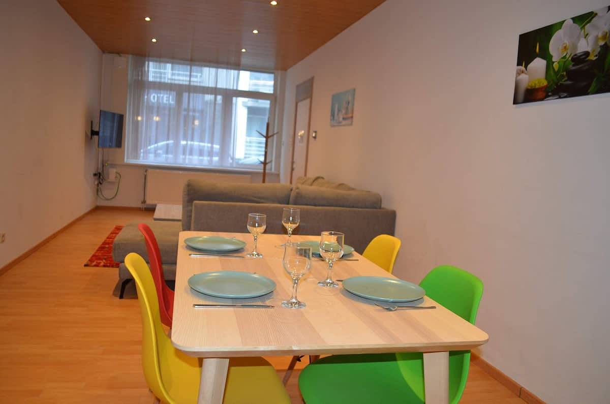 Ganze Wohnung, Ferienwohnung für 4 Personen mit Garten in Oostende stadt, Oostende