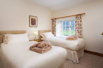 Log Cabin for 8 People in Watermillock, Cumbria, Photo 4