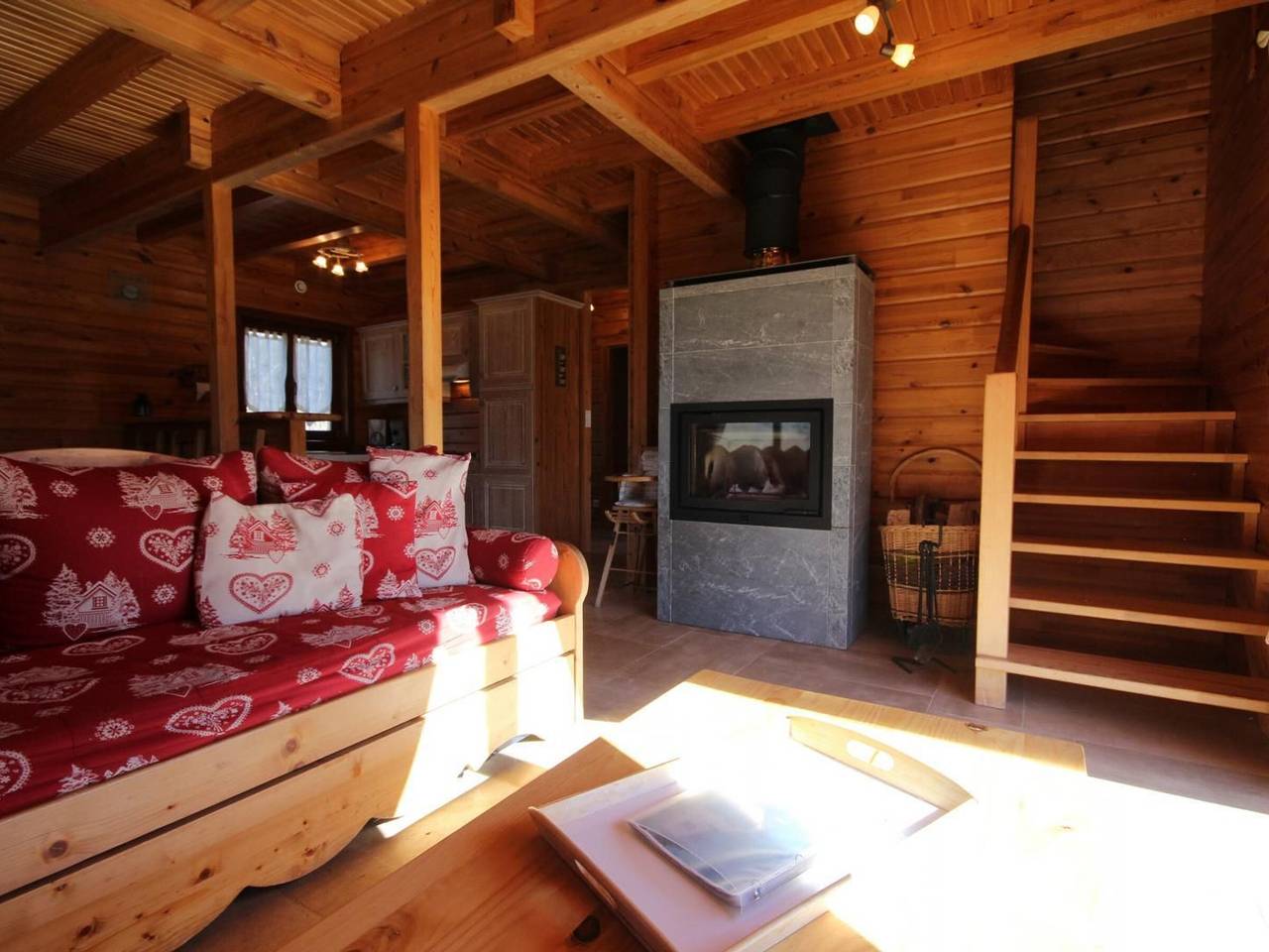Geräumiges Chalet mit Kamin und Haustiere erlaubt, nahe Morvan-Seen in Gouloux, Naturpark Morvan
