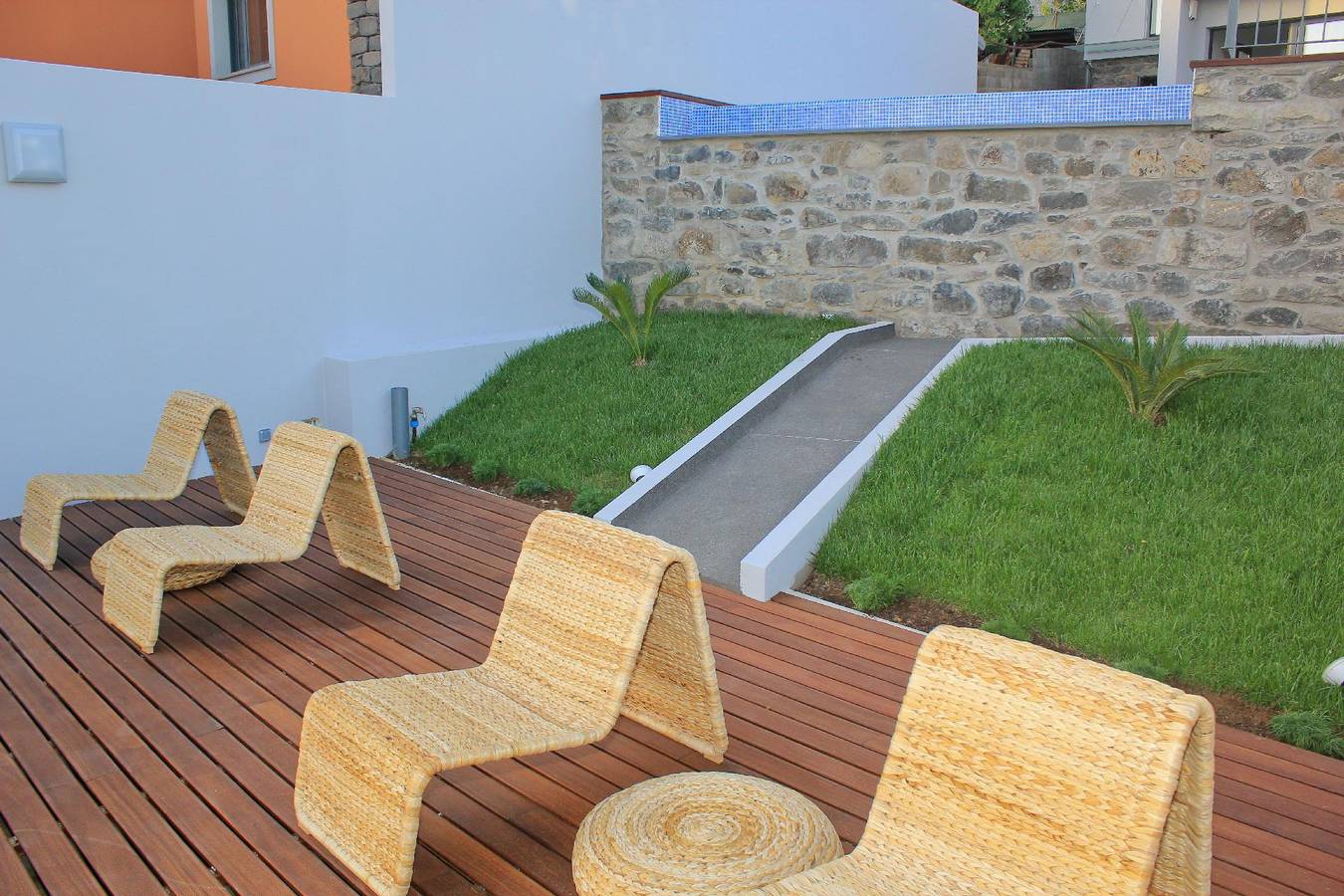 Private Pool Apartment 2.5km from Calheta Beach in Calheta, Madeira