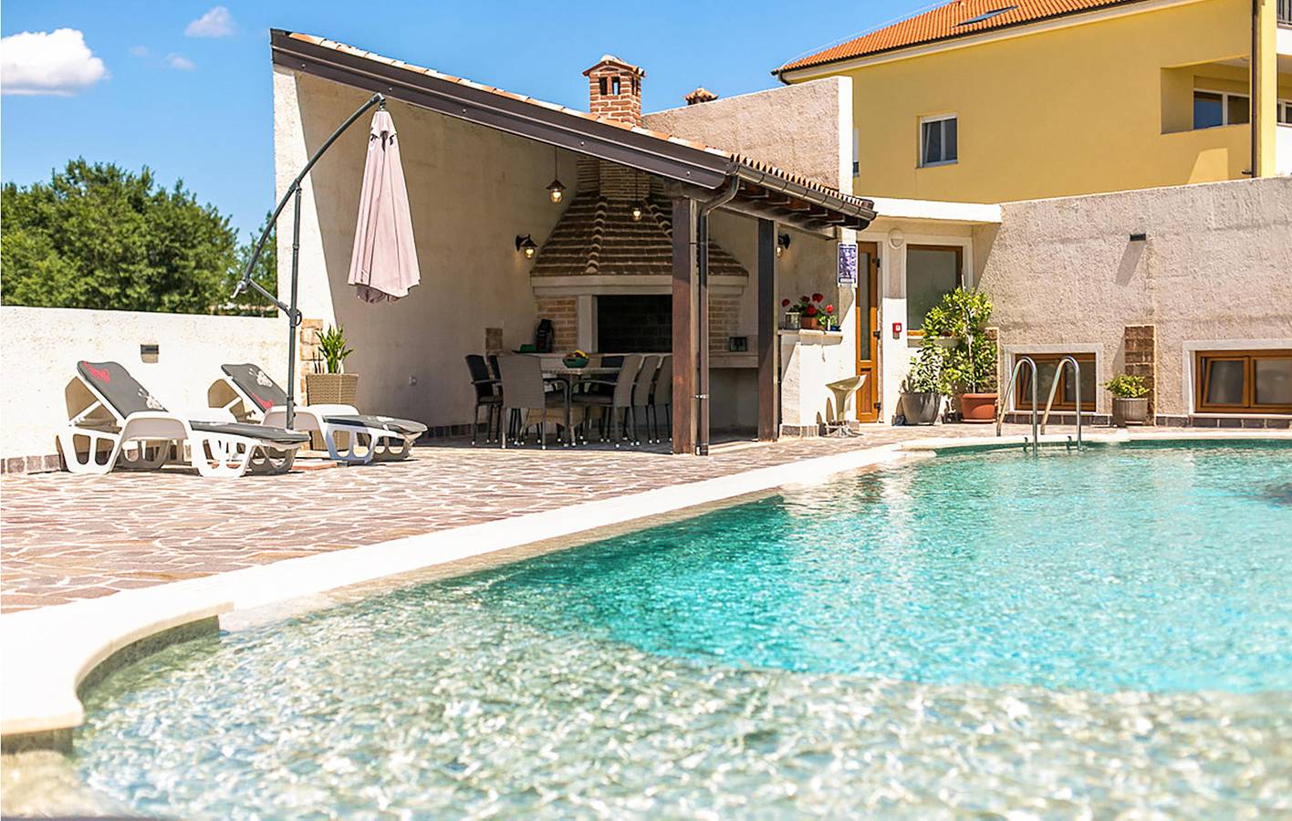Entire holiday apartment, Holiday apartment for 4 people with terrace in Pula, Pula-Medulin