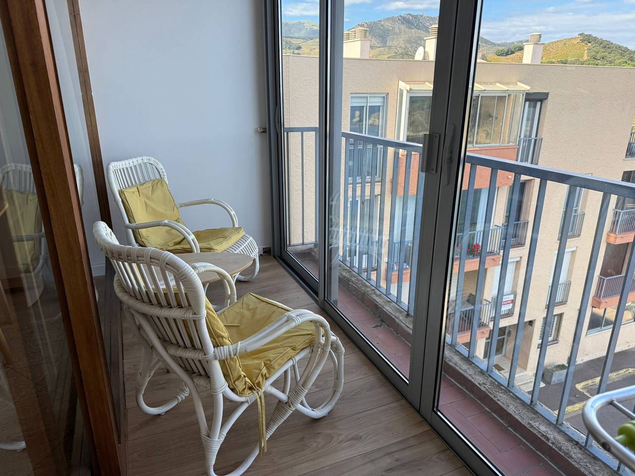 Appartement entier, Agréable studio à 250m de la plage avec loggia, animaux acceptés et parking privatif in Côte Vermeille, Banyuls-sur-Mer