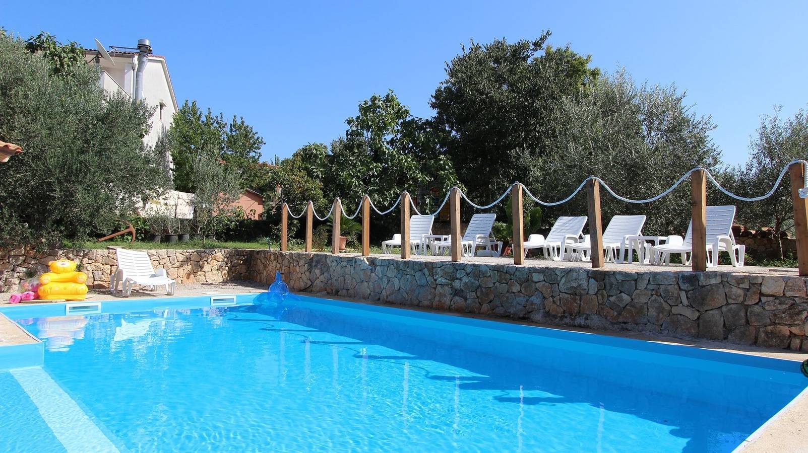 Ganze Wohnung, Ferienwohnung Kirinčić 2 mit Pool in Sveti Vid-Miholjice, Malinska