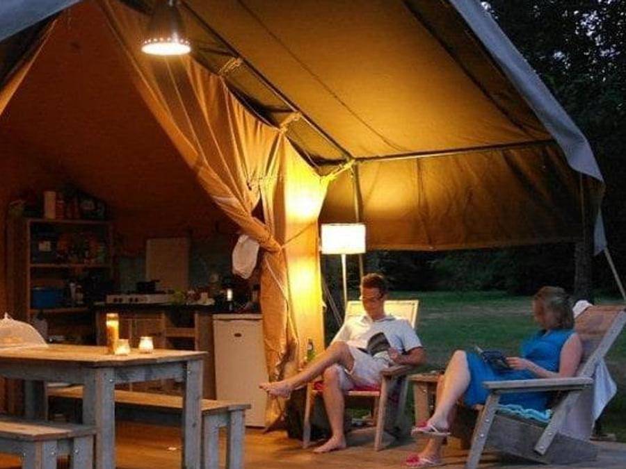 Camping Des Arcades - Tente en toile et en bois 5 personnes - Lodge Nature 35 m² in Saint-Pantaléon (Midi-Pyrénées), Lot