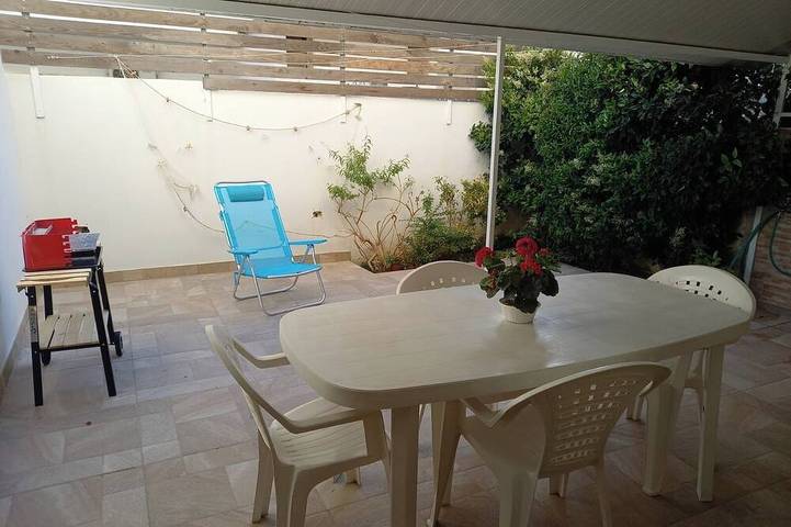 Apartamento de vacaciones para 5 personas, con terraza y jardín - 1