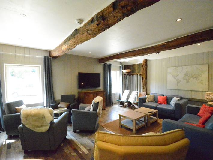 Location de vacances pour 24 personnes, avec terrasse ainsi que sauna et balcon/terrasse, adapté aux familles à Bièvre - 2