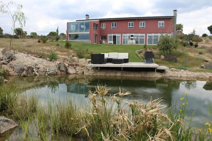 Chalet para 21 personas, con vistas al lago y piscina además de jardín y vistas, Se admiten mascotas - 1
