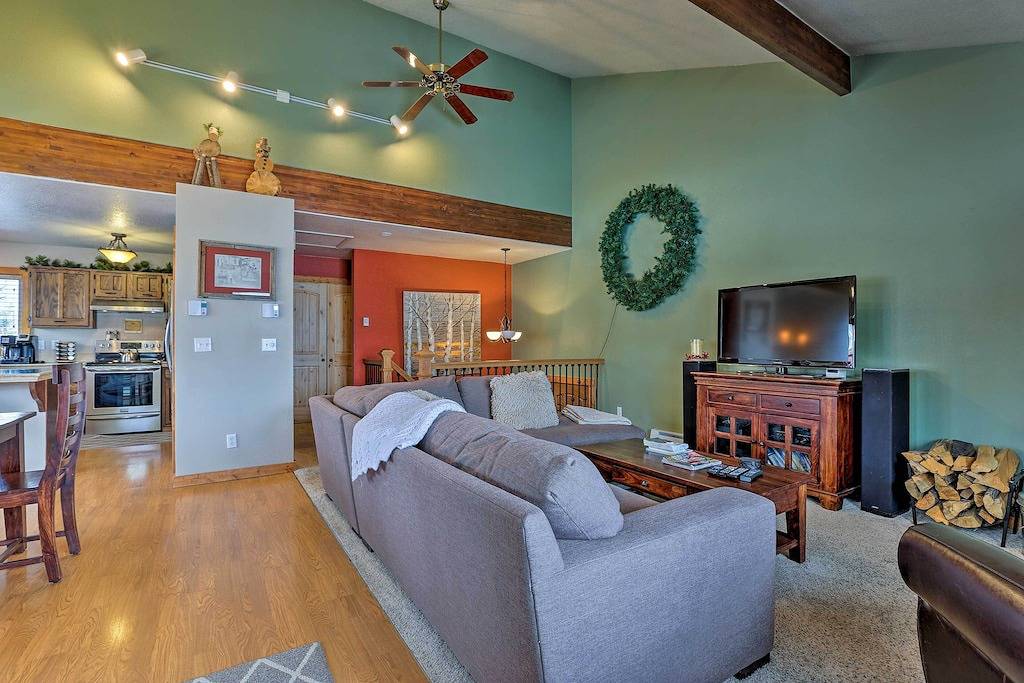 Neu! Silverthorne Home w / Deck, 4 Mi zum Lake Dillon in Silverthorne, Arapaho and Roosevelt National Forests